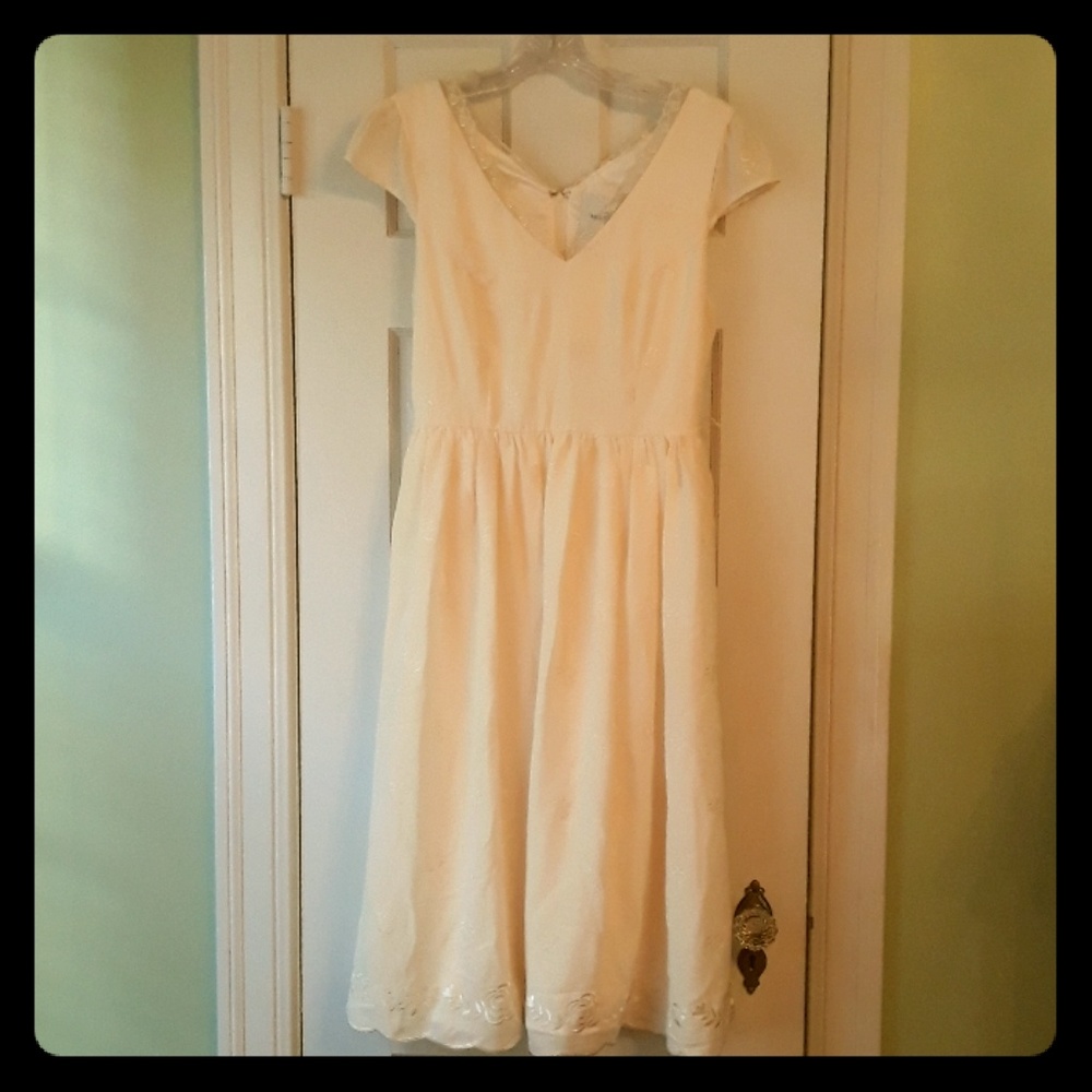 New w Tags ModCloth size 6 ivory dress